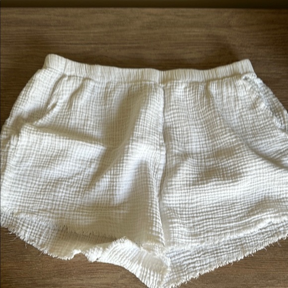 Adika Pants - Women's White Textured Shorts